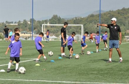 Four Reasons To Enroll Your Kid for Professional Football Classes